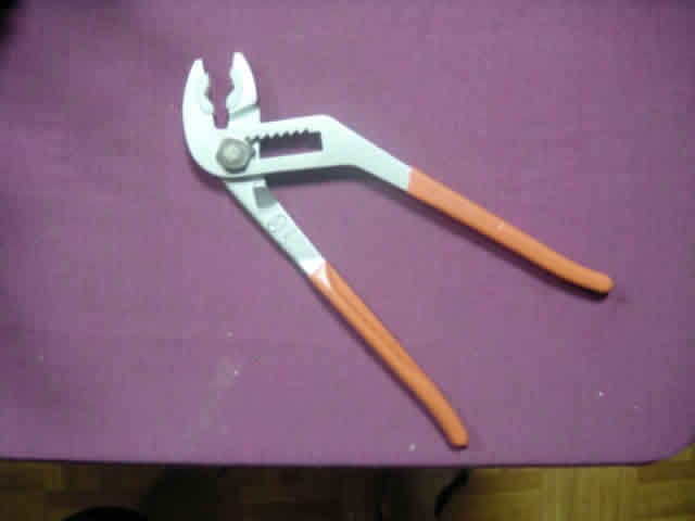 Soft jaw water pump plier (Soft jaw water pump plier)