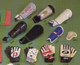 SHIN GUARD & GOAL KEEPER GLOVES (SHIN GUARD & вратарь ПЕРЧАТКИ)