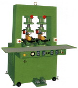 HI-PRESSURE INSOLE FORMING PATTERN MACHINE (HI-SEMELLE DE PRESSION DE FORMATION D`UN MOTIF DE MACHINE)