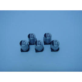 electrolytic capacitor (SMD type) (condensateur électrolytique (type SMD))