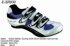 bicycle shoes (chaussures de vélo)