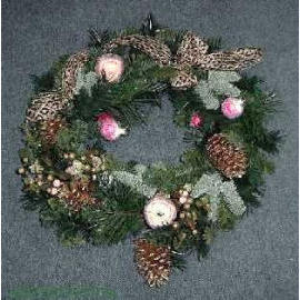 24`` DIA WREATH W/BEADED FRUIT (24``DIA WREATH W / BEADED OBST)