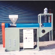 Extruding Machine (Machine d`extrusion)