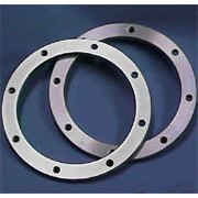 Centrifugally casting stainless steel flanges (Coulée par centrifugation brides en acier inoxydable)