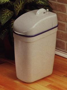 Hi-tech sensitive trash can (Salut-trash sensibles technologie peut)