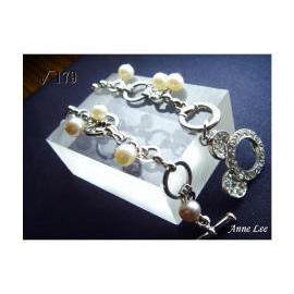 pearl bangle (pearl bangle)