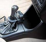 auto gear lever lock (Автоматическая блокировка рычага переключения передач)