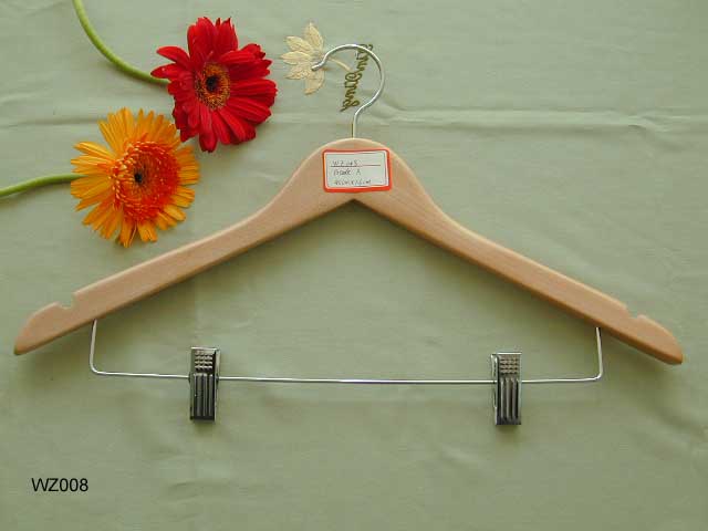  Wooden Hanger With Clips (Cintre en bois avec des Clips)