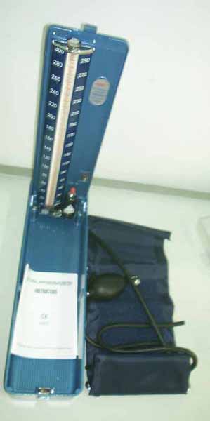  Mercurial Sphygmomanometer (Mercurial Tensiomètre)