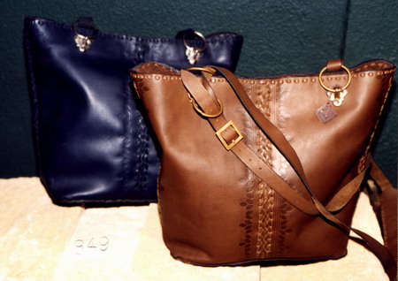  Leather Products (Кожа)