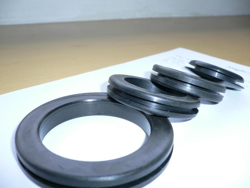  Rubber Grommet And Seals (Joint caoutchouc et des phoques)