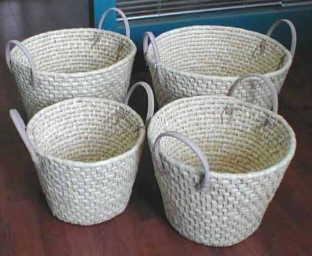  Straw Basket With Leather Handle ( Straw Basket With Leather Handle)