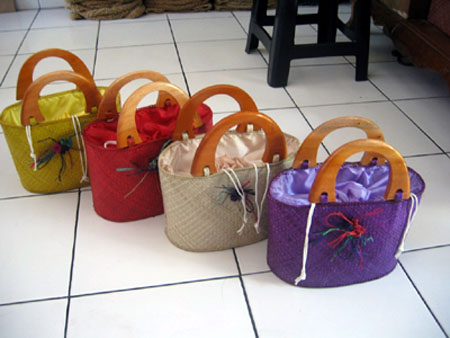  Pandanus Bags