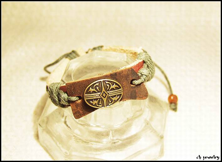  China Hand Made Hand Paint Leather Jewelry ( China Hand Made Hand Paint Leather Jewelry)