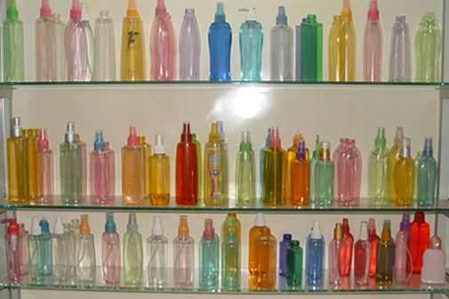  Shampoo And Plastic Bottle ( Shampoo And Plastic Bottle)