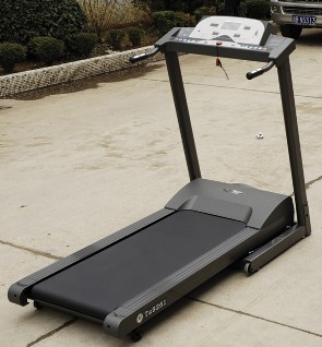  Fitness Equipment / Motorized Treadmill