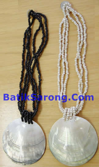  Mother Of Pearl Shell Necklaces (Mother of Pearl Shell Colliers)