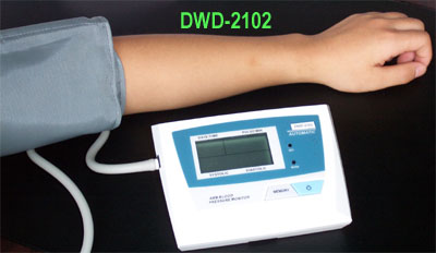  Blood Pressure Monitor Dwd-2102 (Монитора артериального давления DWD 102)