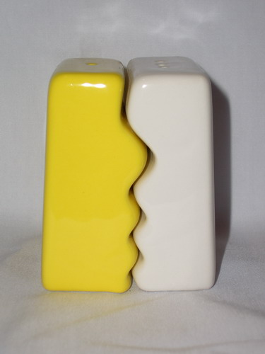  Couple Ceramic Pepper / Salt Shaker (Kiss) (Paar Ceramic Pepper / Salt Shaker (Kiss))