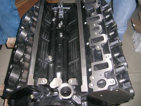  GM6.5L Block Cylinder Head (GM6.5L Block Culasse)