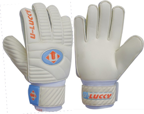  Goalkeeper Glove (Перчатки вратаря)