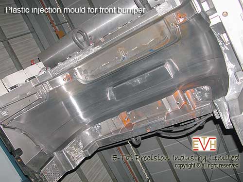  Plastic Injection Mould For Automotive Bumper (Plastic Injection форма для автомобильных бамперов)