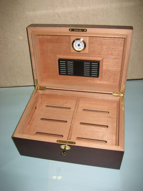  Cigar Humidor (Zigarren-Humidor)