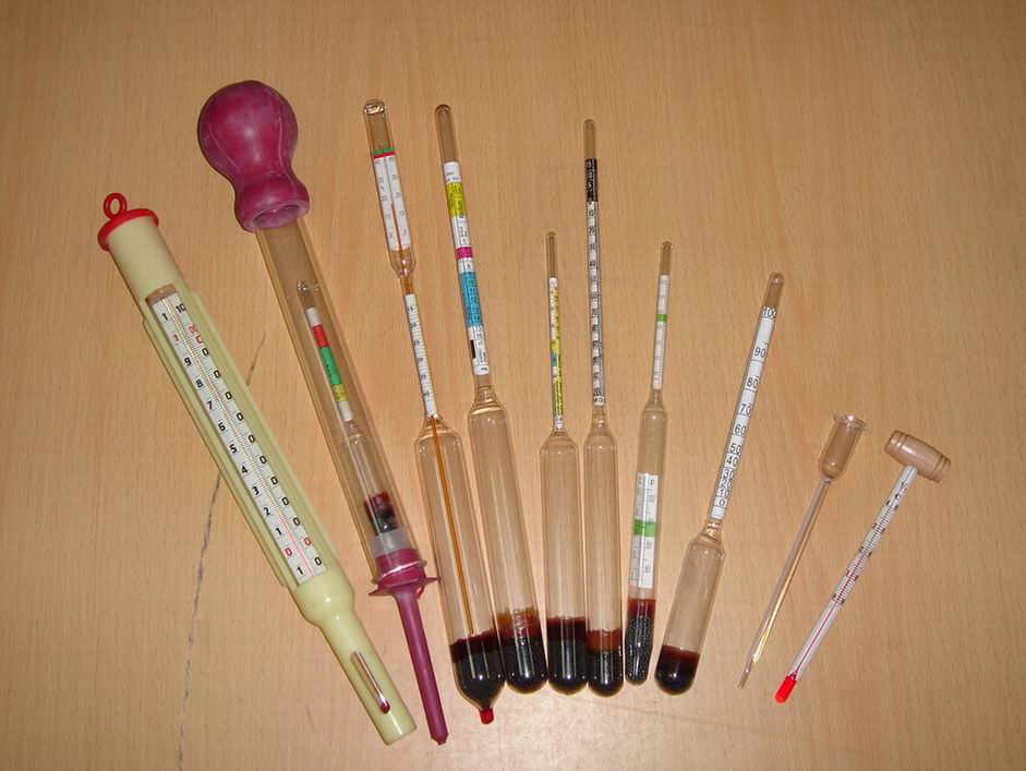  Hydrometer (Hydromètre)