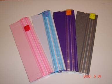  Plastic Paper Trimmer (Kunststoff-Paper Trimmer)