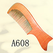  Wooden Combs (Les peignes en bois)