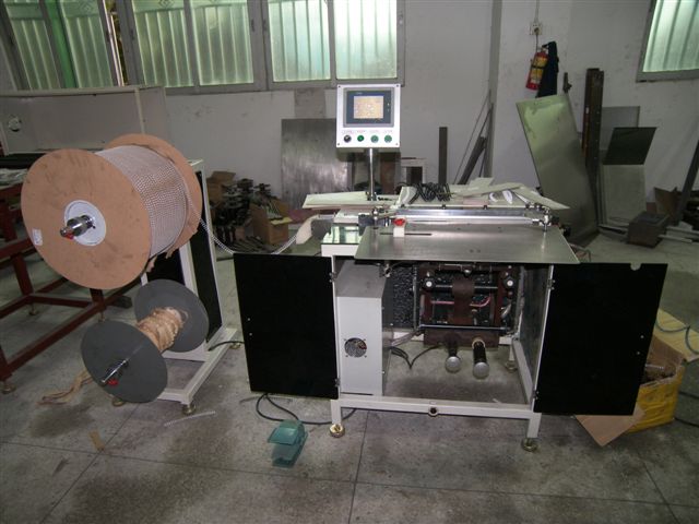  Semi-Automatic Double Wire Binding Machine ( Semi-Automatic Double Wire Binding Machine)