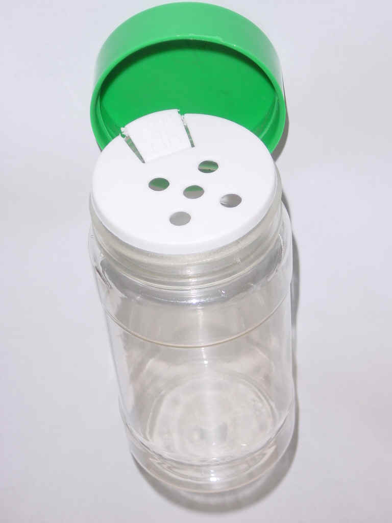  Plastic Jar For Spices (Bocal plastique pour les épices)