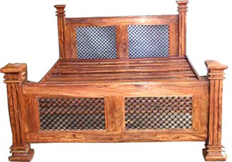  Wooden Bed (Lit en bois)