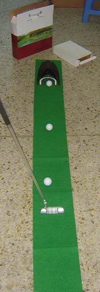  Golf Putting Mat With Electronic Putter Cup And Metal Putter