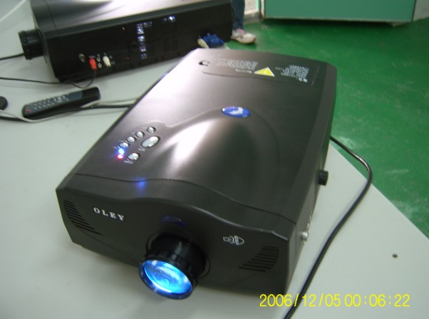  LCD Projector (LCD-проектор)