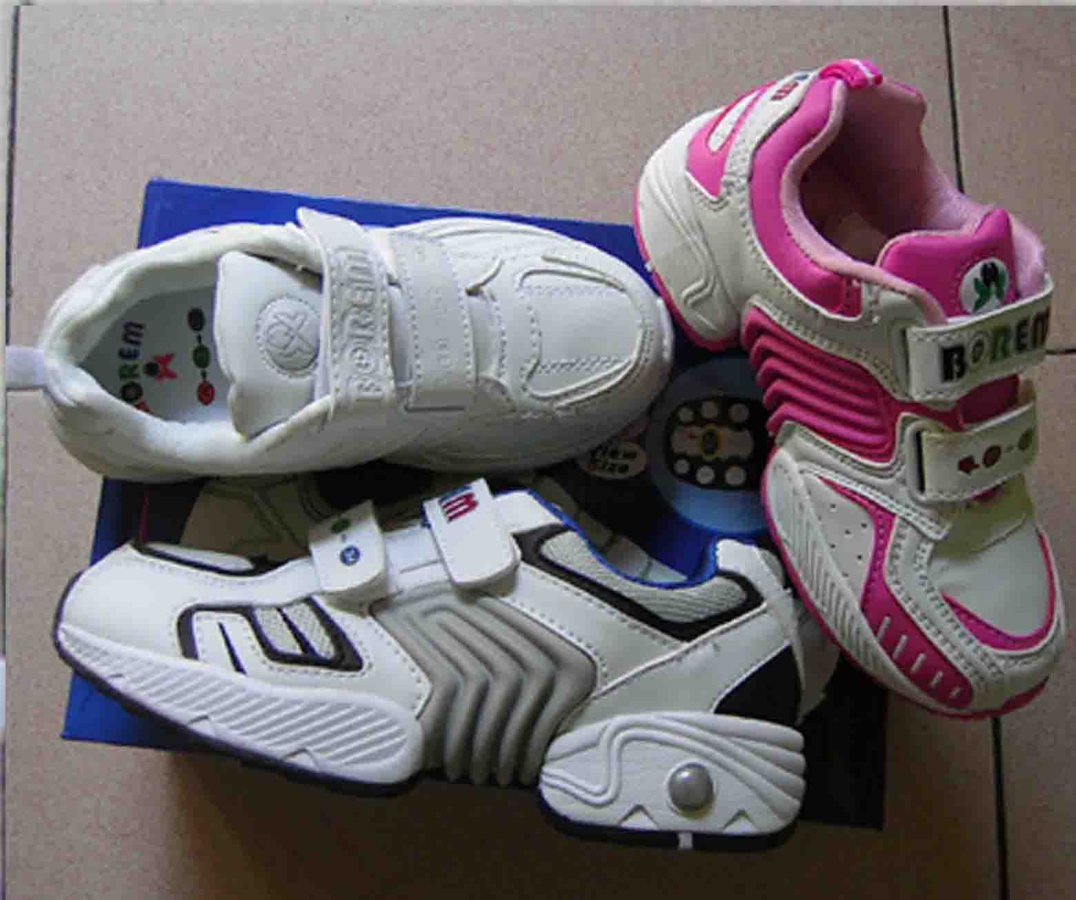  Sports Shoes ( Sports Shoes)