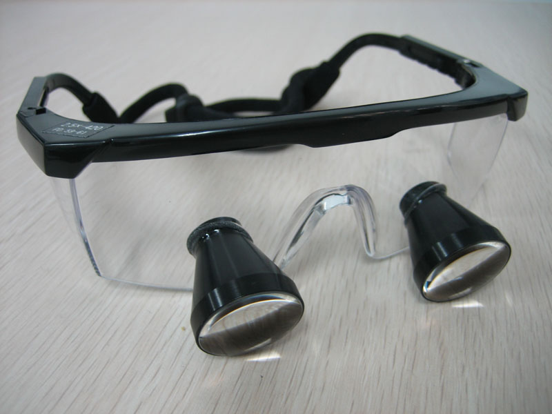  Ttl Surgical Loupes On The Goggles (Ttl Хирургическое Лупу на очки)