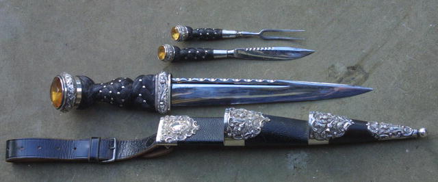  Scottish Dirk (Шотландские Дирк)