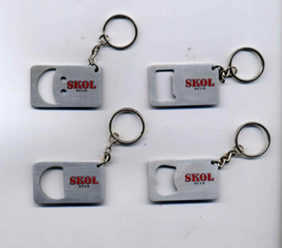  Opener With Key Chain (Ouvre-boîtes avec Key Chain)