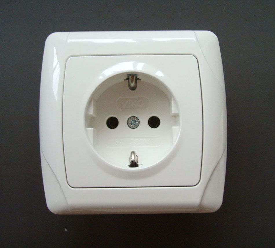  Shucko Socket Outlet (Shucko Steckdose)