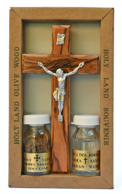  Crucifix With Set Of 2 Holy Land Bottles (Crucifix avec Set de 2 flacons Terre Sainte)