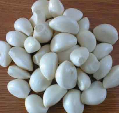 Peeled Garlic (L`ail peles)