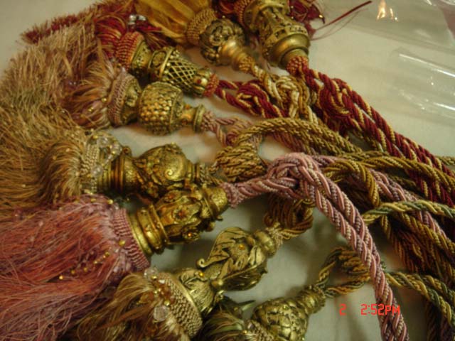  Curtain Tassel (Rideau Tassel)