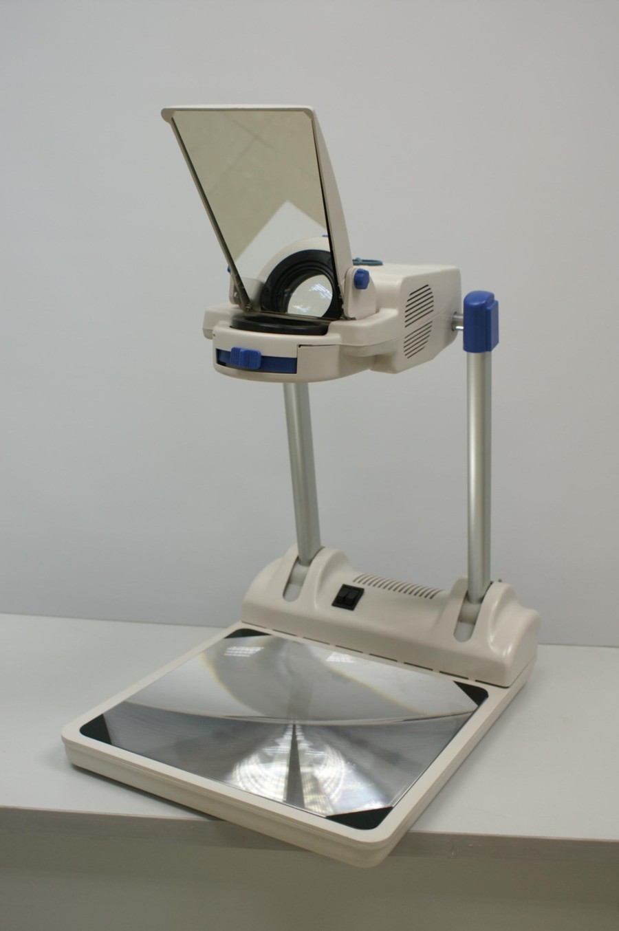  Portable Overhead Projector ( Portable Overhead Projector)