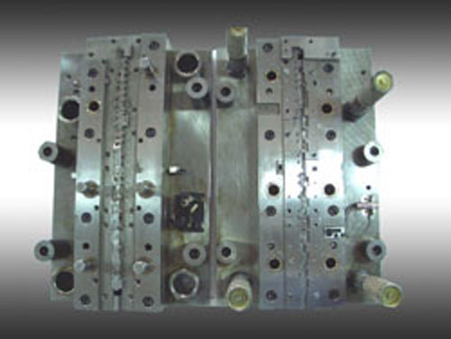 Auto Mold (Auto Mold)