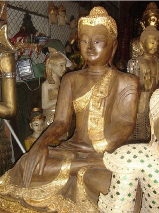  Buddha`s And Handicrafts From Thailand (Buddha und Kunsthandwerk aus Thailand)