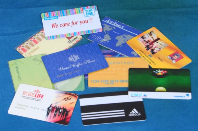  Plastic Cards ( Plastic Cards)