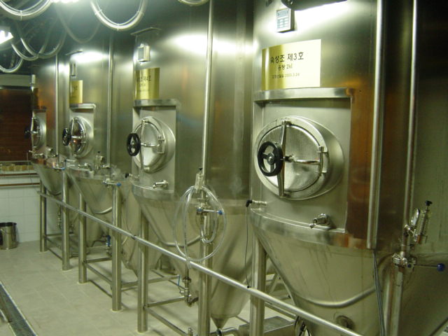  Beer And Beverage Tanks (Bière et boissons Tanks)