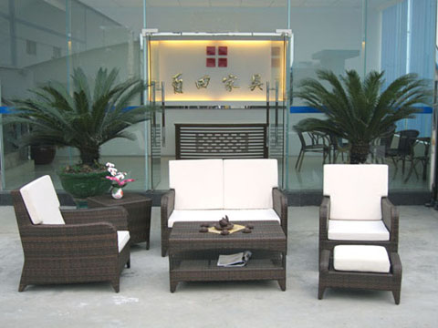  Rattan Furniture (Meubles en rotin)