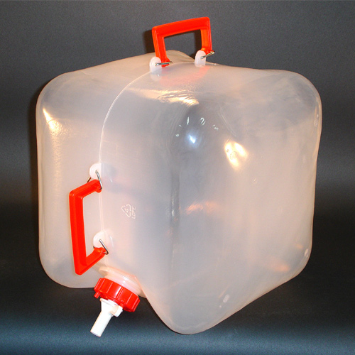  Water Tank / Water Jug (Réservoir d`eau / Water Jug)